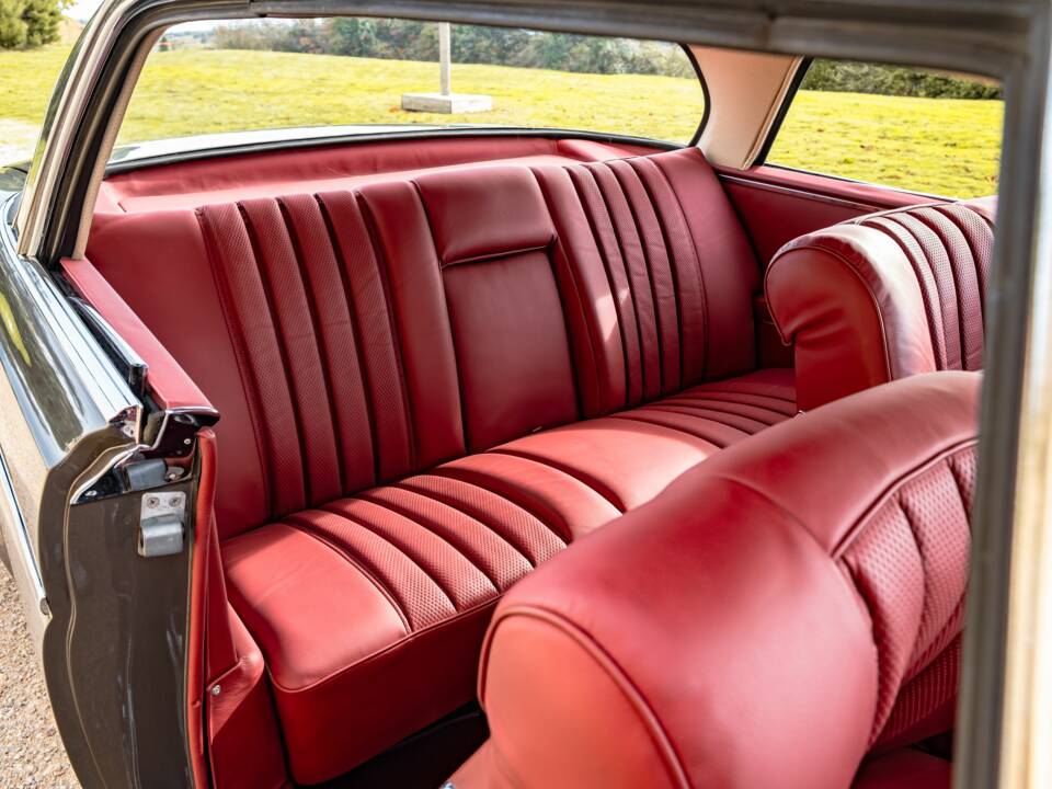 Image 32/86 of Mercedes-Benz 300 SE (1965)