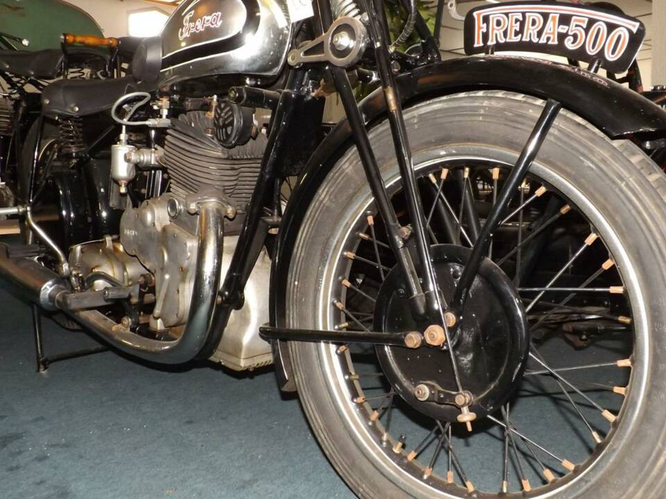 Image 2/35 of Frera Turismo 500 (1946)