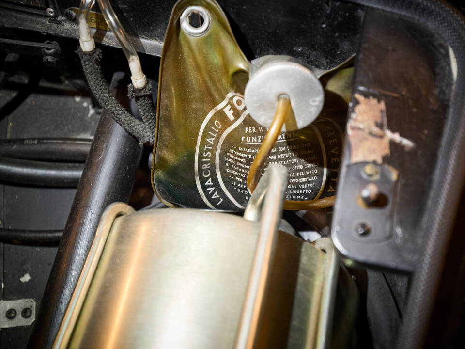 Bild 141/155 von Ferrari 250 GT 2+2 (1962)