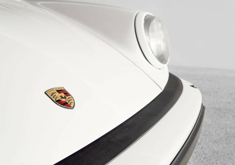 Bild 9/30 von Porsche 911 Carrera 3.2 (1987)