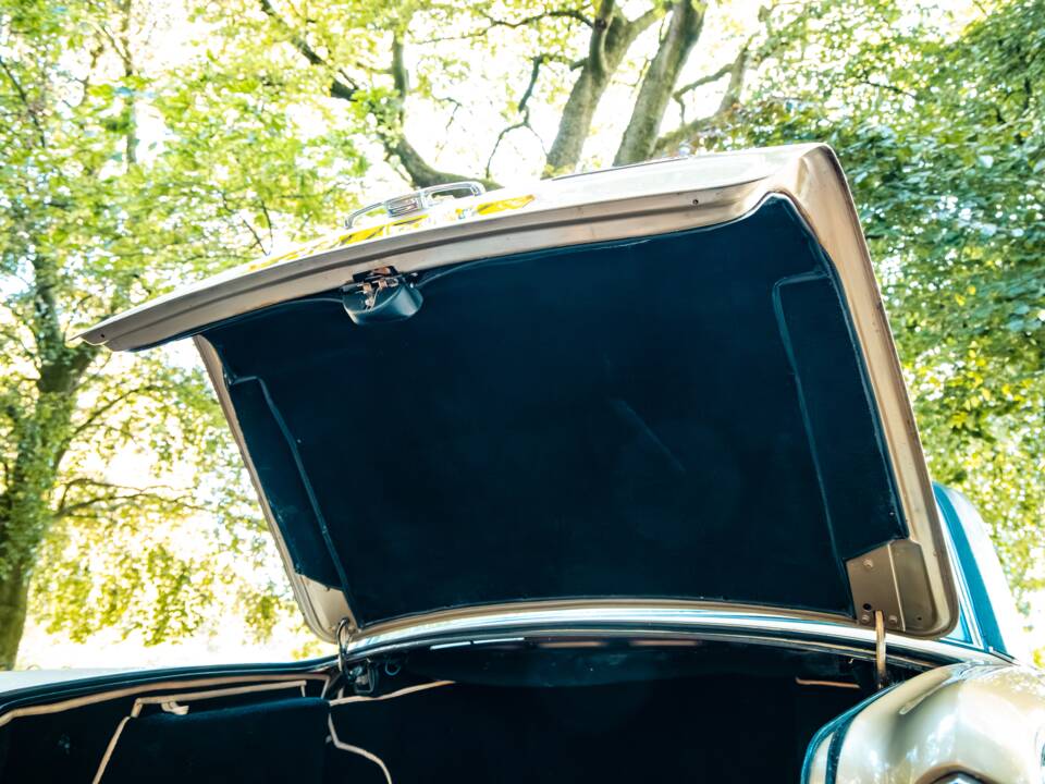 Image 36/36 de Rolls-Royce Silver Shadow II (1980)