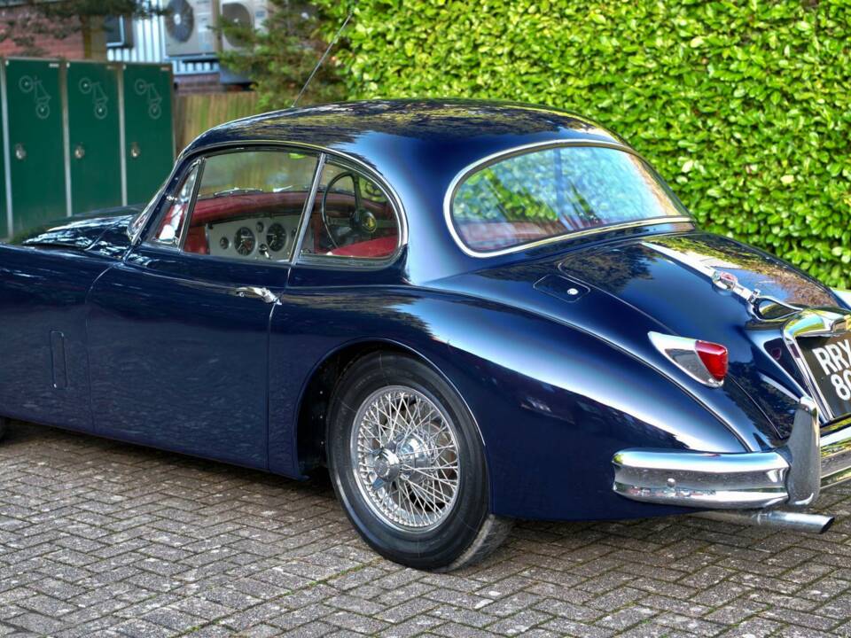 Image 9/50 of Jaguar XK 150 FHC (1959)