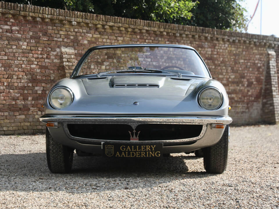 Image 33/50 of Maserati Mistral 3700 Spyder (1965)