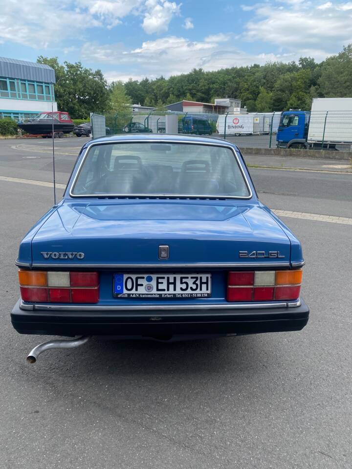 Imagen 5/13 de Volvo 240 (1988)