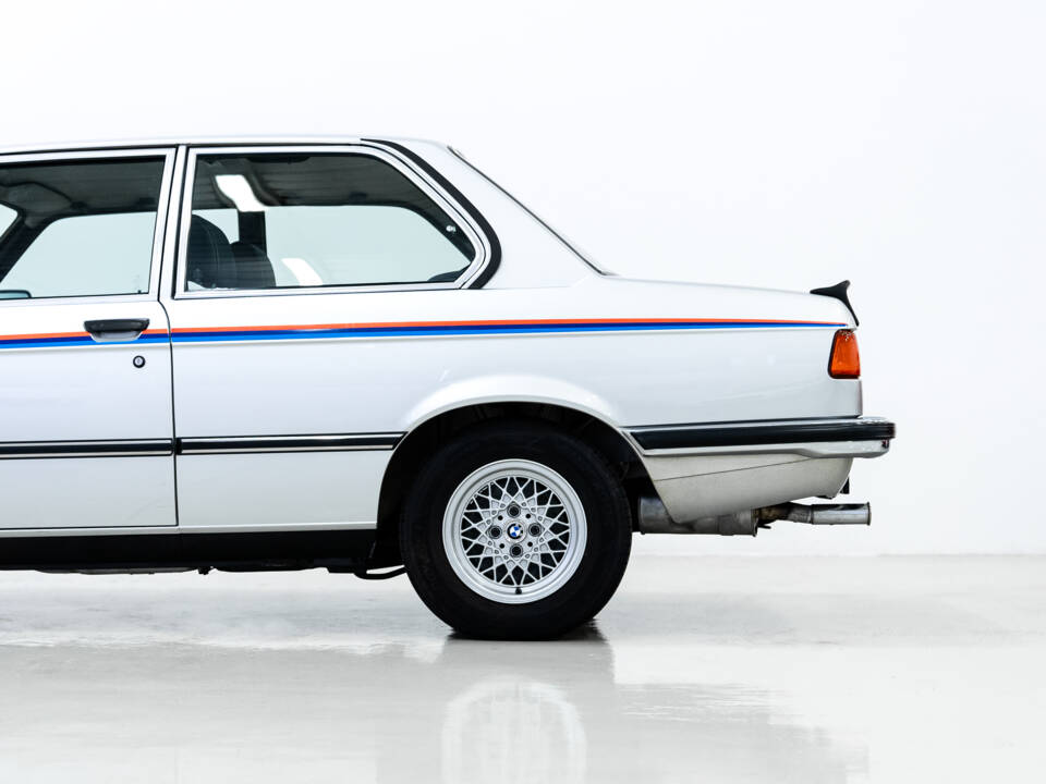 Image 15/50 of BMW 320&#x2F;6 (1982)