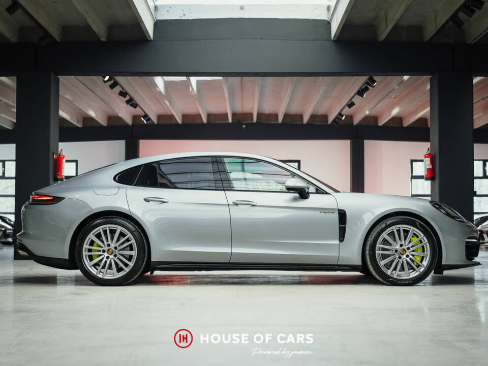 Image 5/49 of Porsche Panamera 4 E-Hybrid (2023)