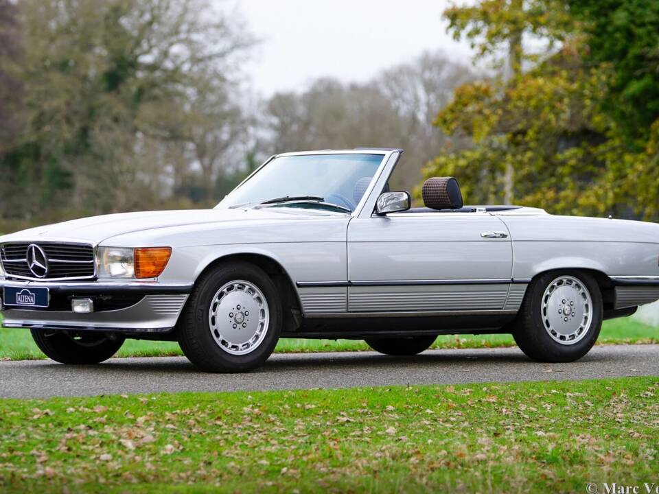 Bild 1/59 von Mercedes-Benz 280 SL (1985)