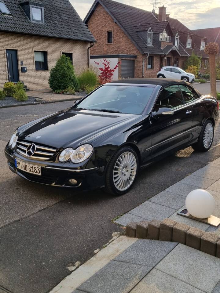 Image 1/31 de Mercedes-Benz CLK 200 K (2006)