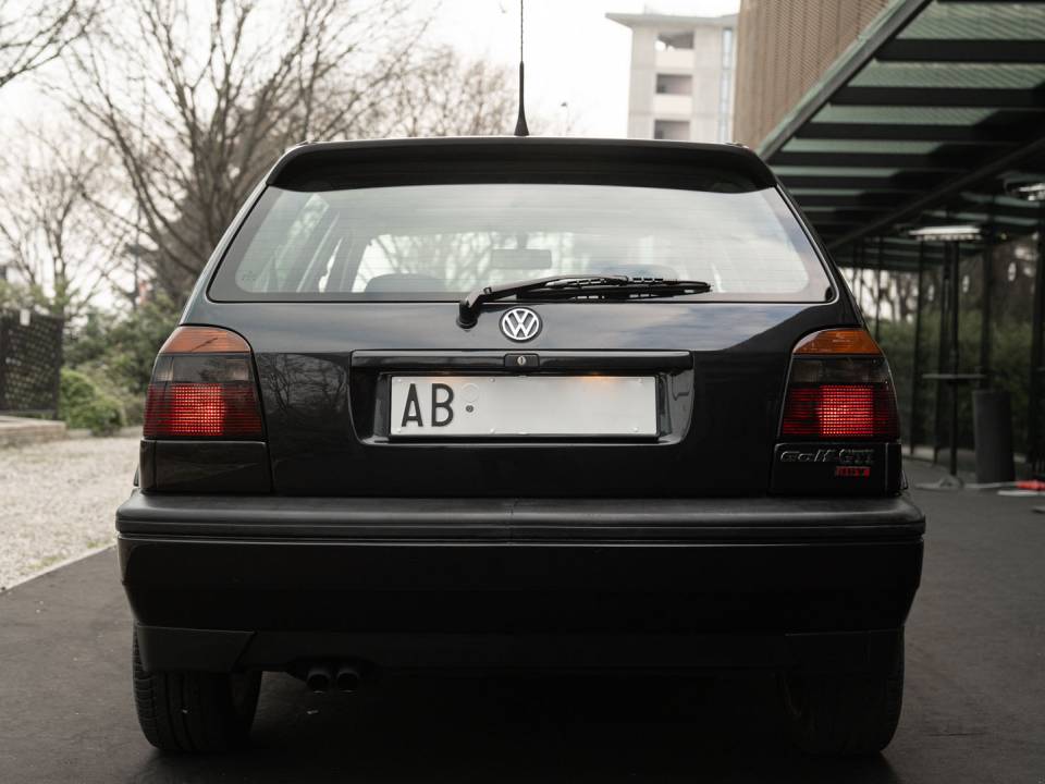 Bild 9/29 von Volkswagen Golf III 2.0 16V GTI (1994)