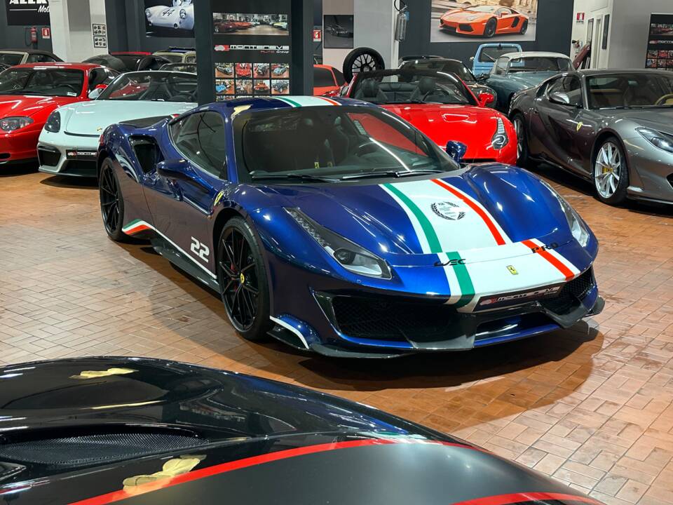 Afbeelding 3/25 van Ferrari 488 Pista (2020)