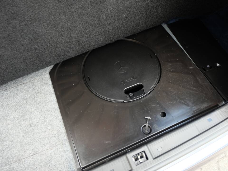 Image 64/70 de Mercedes-Benz CL 500 (1997)