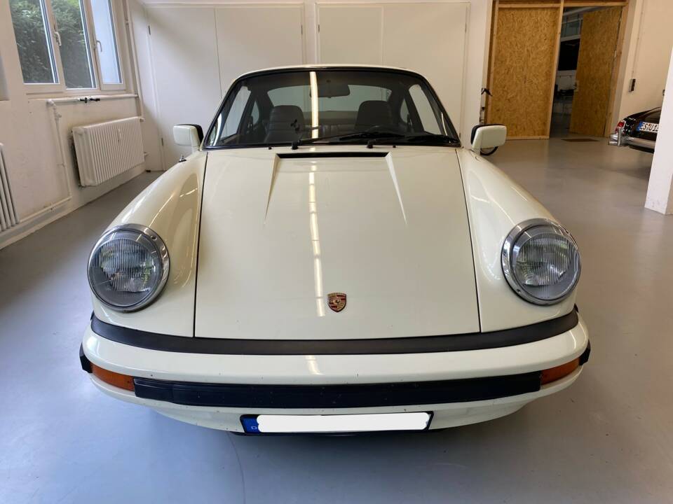 Immagine 8/23 di Porsche 911 SC 3.0 (1981)