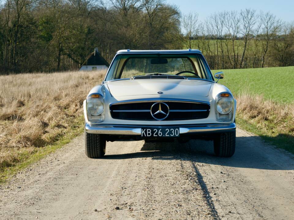 Image 2/20 of Mercedes-Benz 230 SL (1964)