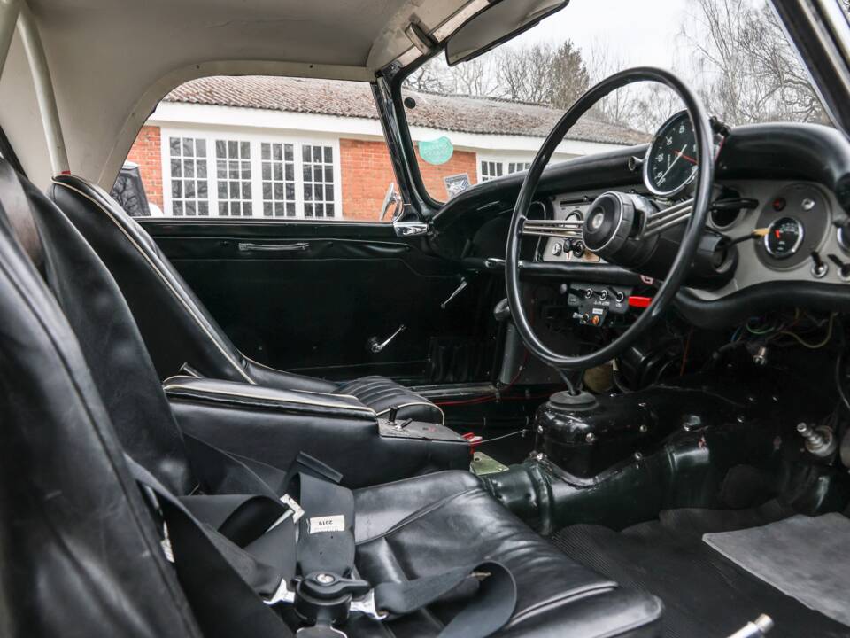 Image 28/50 of Sunbeam Alpine &quot;Le Mans&quot; (1962)