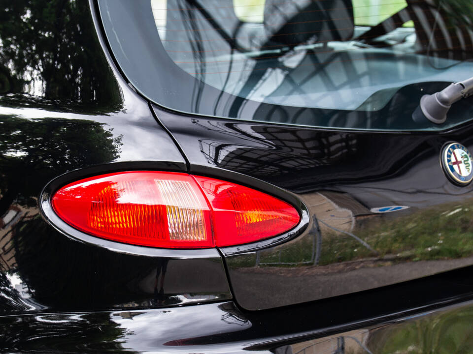 Image 20/36 of Alfa Romeo 147 3.2 GTA (2003)