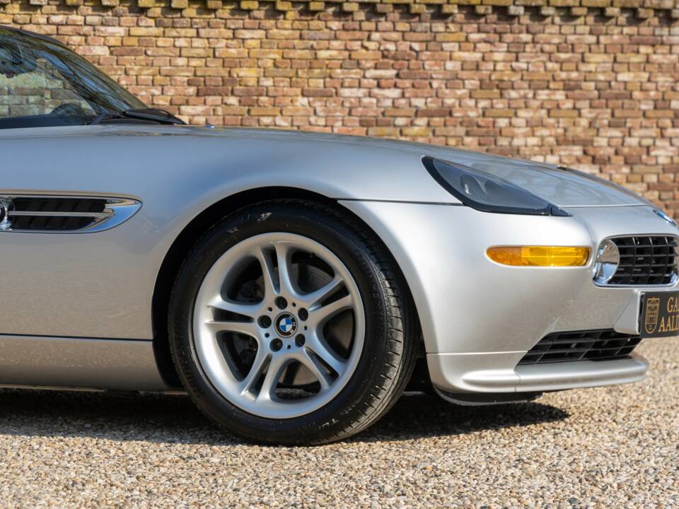 Image 49/50 of BMW Z8 (2002)