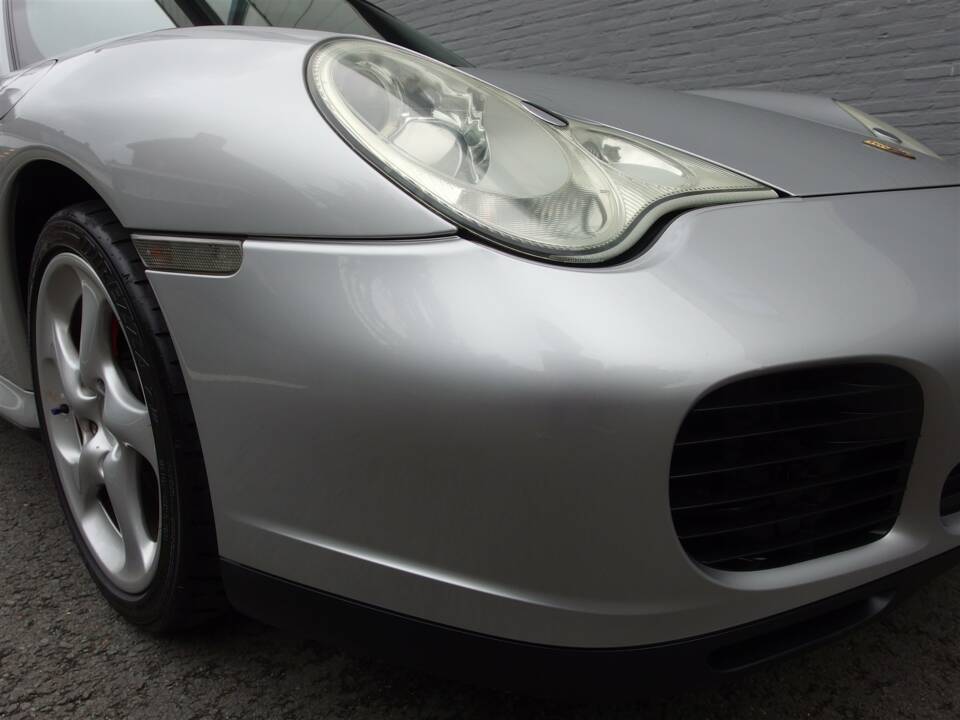 Bild 39/100 von Porsche 911 Carrera 4S (2002)