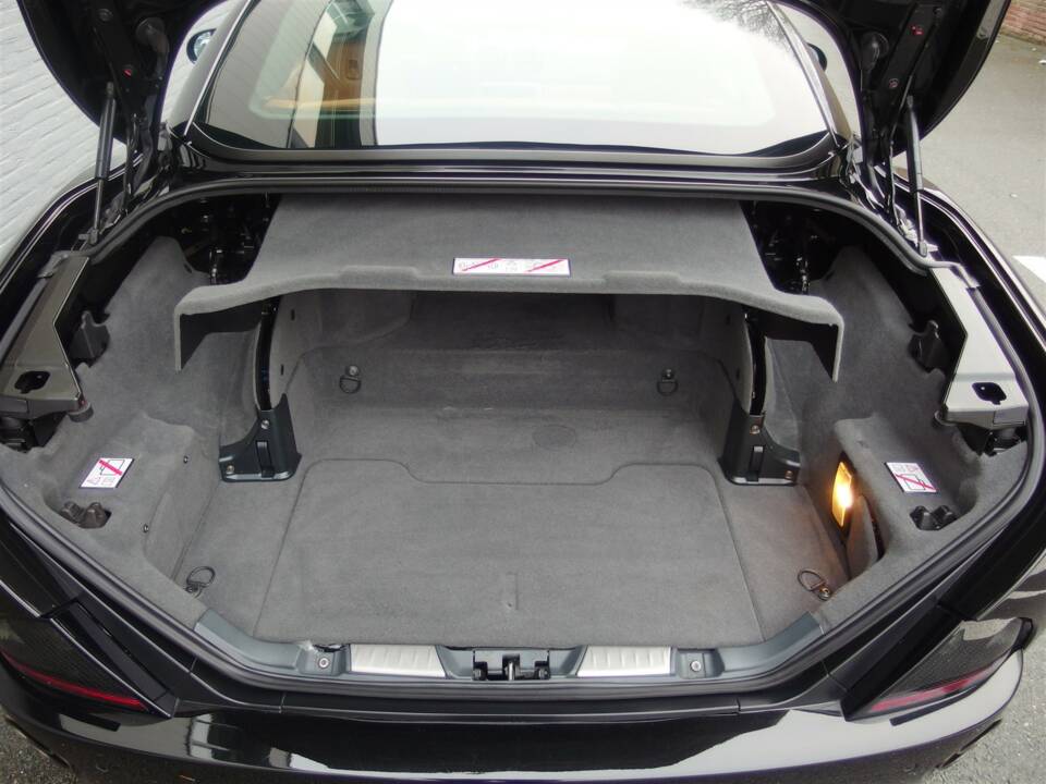 Image 68/99 of Ferrari California (2010)