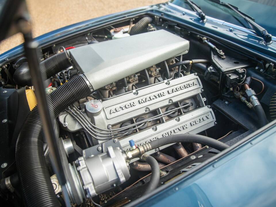Image 5/50 de Aston Martin V8 Vantage Volante X-Pack (1988)