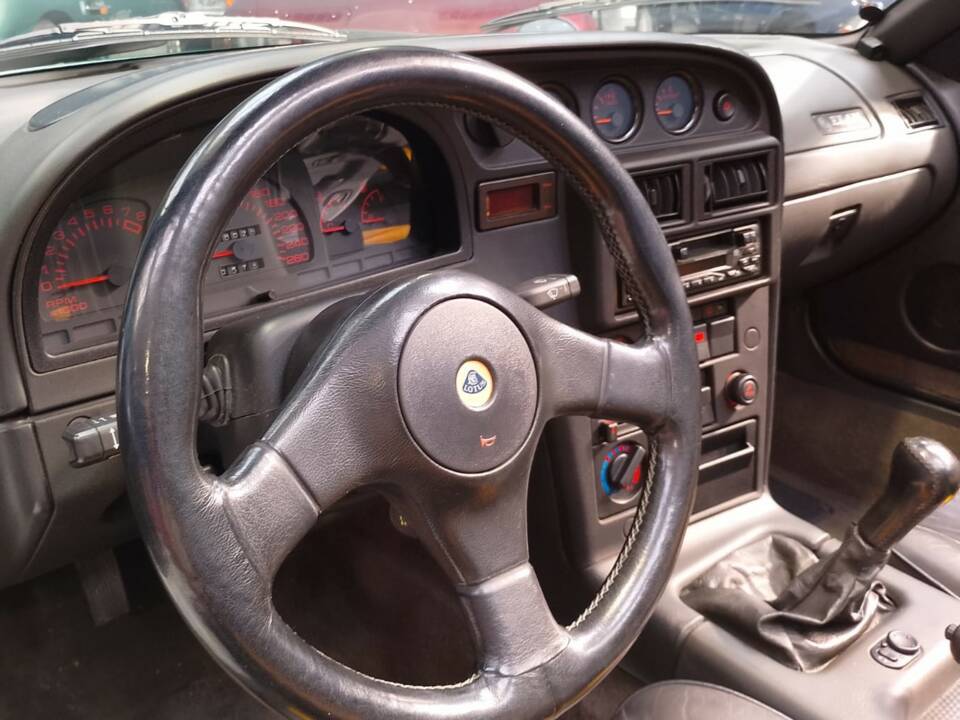 Image 20/46 of Lotus Elan SE (1992)