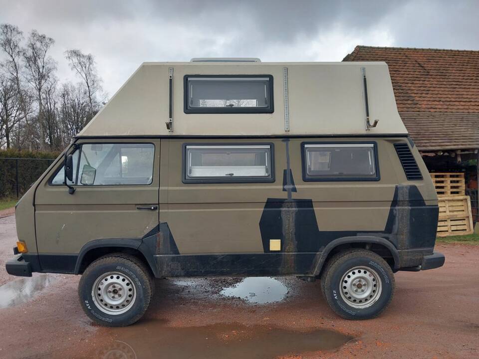 Immagine 5/8 di Volkswagen T3 Camper 2.1 Syncro (1992)