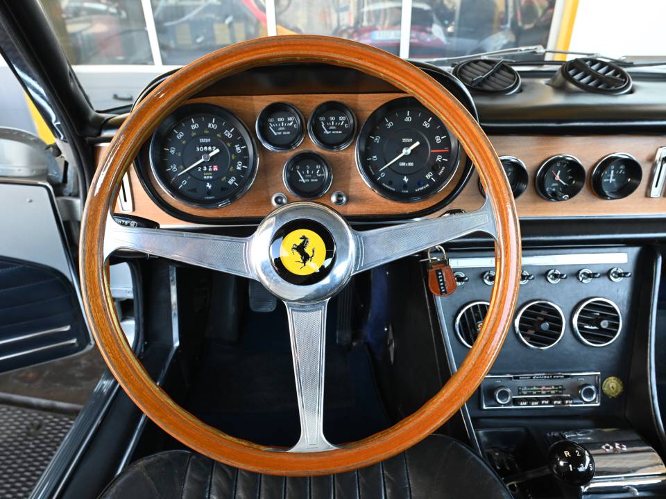 Image 8/25 of Ferrari 365 GTC (1969)