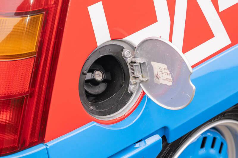 Image 8/50 of Renault R 5 GT Turbo (1987)