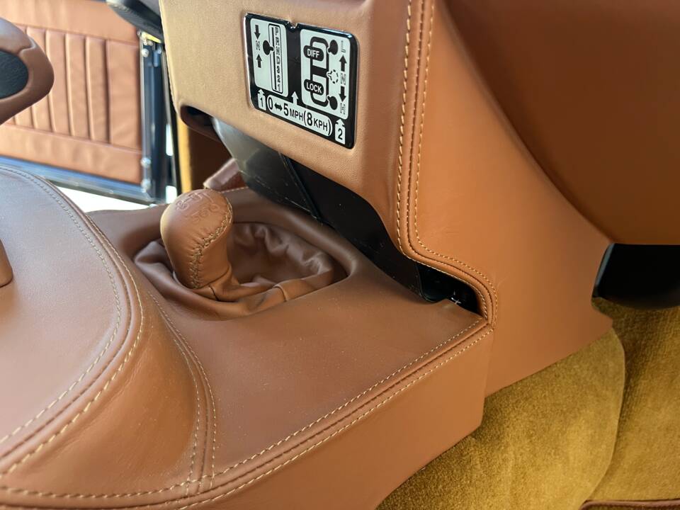 Bild 44/100 von Land Rover Defender 110 (2014)