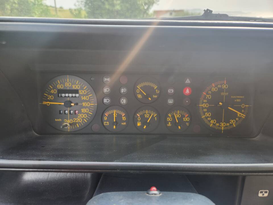 Image 14/14 of Lancia Delta HF Integrale 16V (1992)