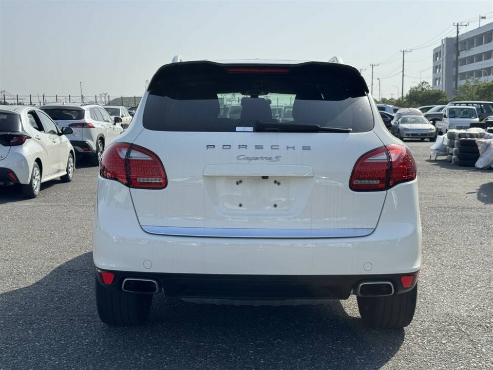 Bild 3/61 von Porsche Cayenne S (2010)