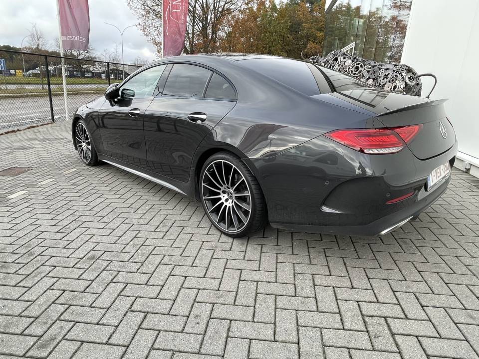 Image 3/38 of Mercedes-Benz CLS 300 d (2020)