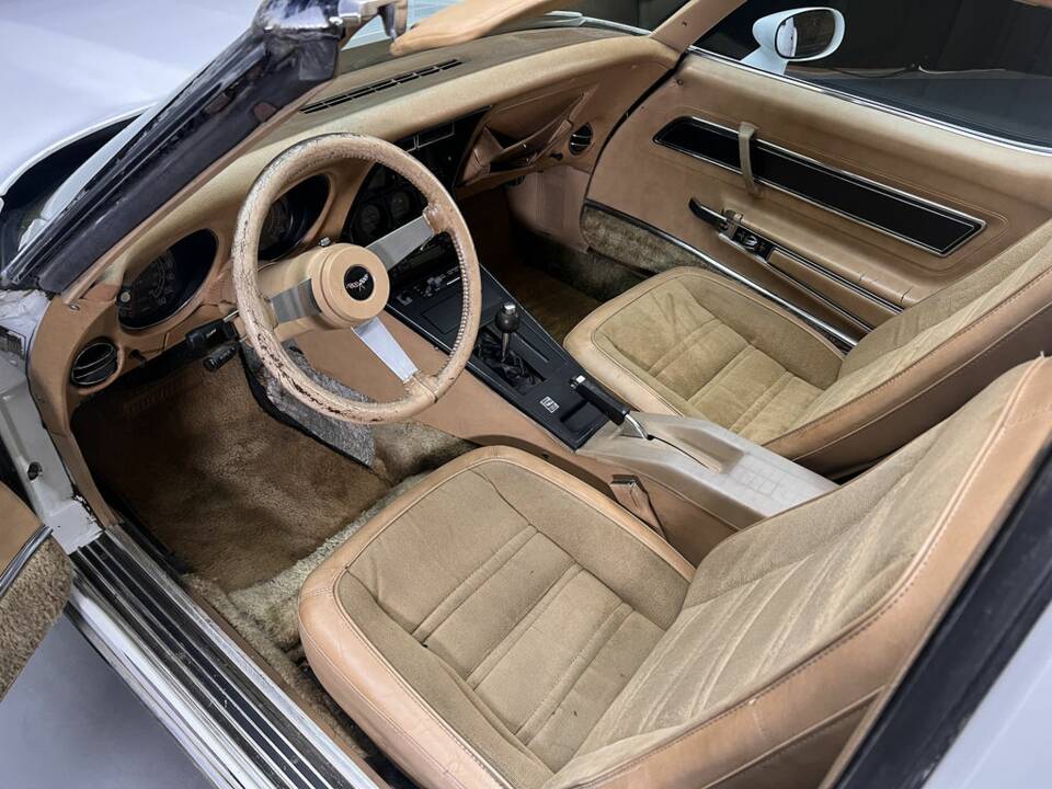 Immagine 2/8 di Chevrolet Corvette Sting Ray (1977)