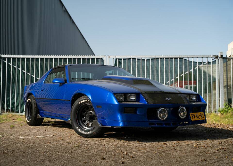 Bild 1/8 von Chevrolet Camaro Berlinetta (1984)