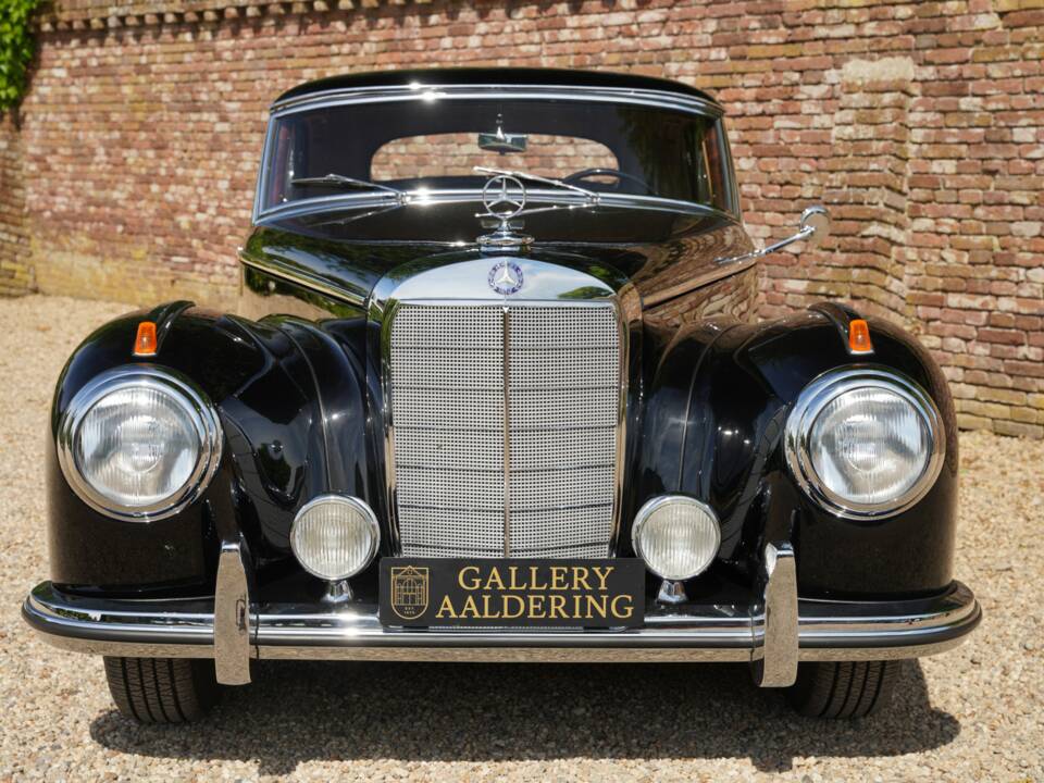 Image 5/50 of Mercedes-Benz 300 S (1953)