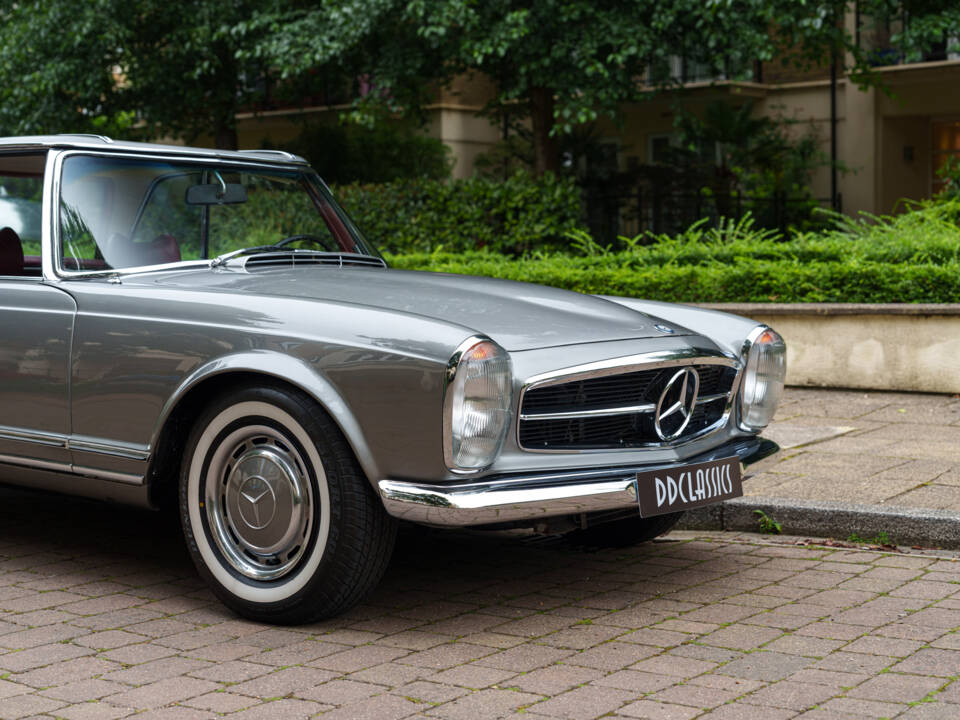 Imagen 8/21 de Mercedes-Benz 280 SL (1970)