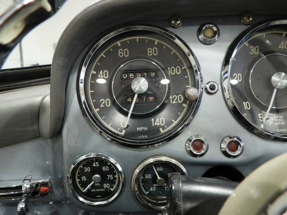 Image 8/15 of Mercedes-Benz 190 SL (1956)