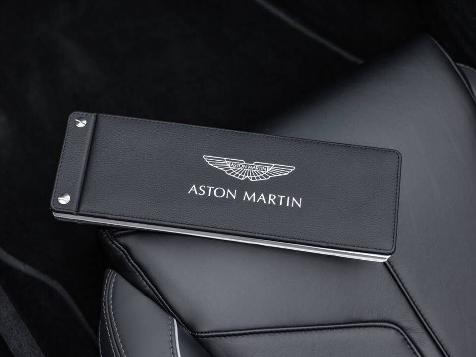 Bild 70/84 von Aston Martin V12 Vantage AMR Roadster (2018)