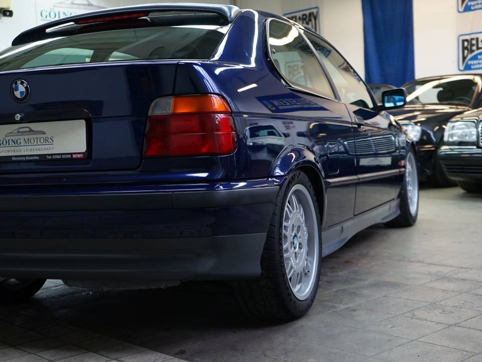 Afbeelding 16/31 van BMW 318ti Compact (1995)