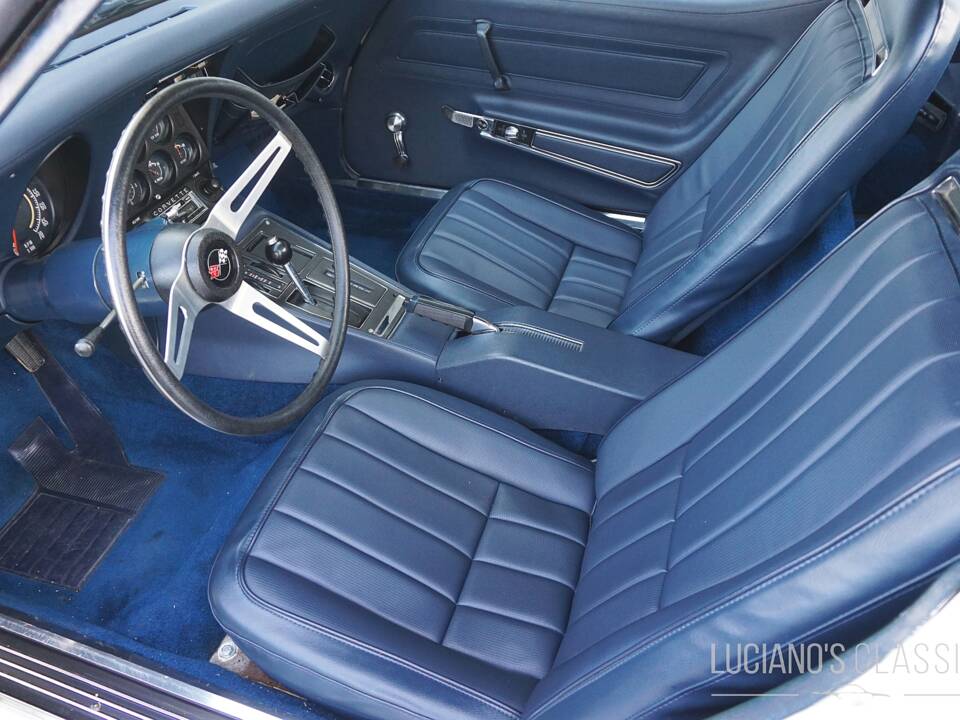 Image 14/22 of Chevrolet Corvette Stingray (1973)