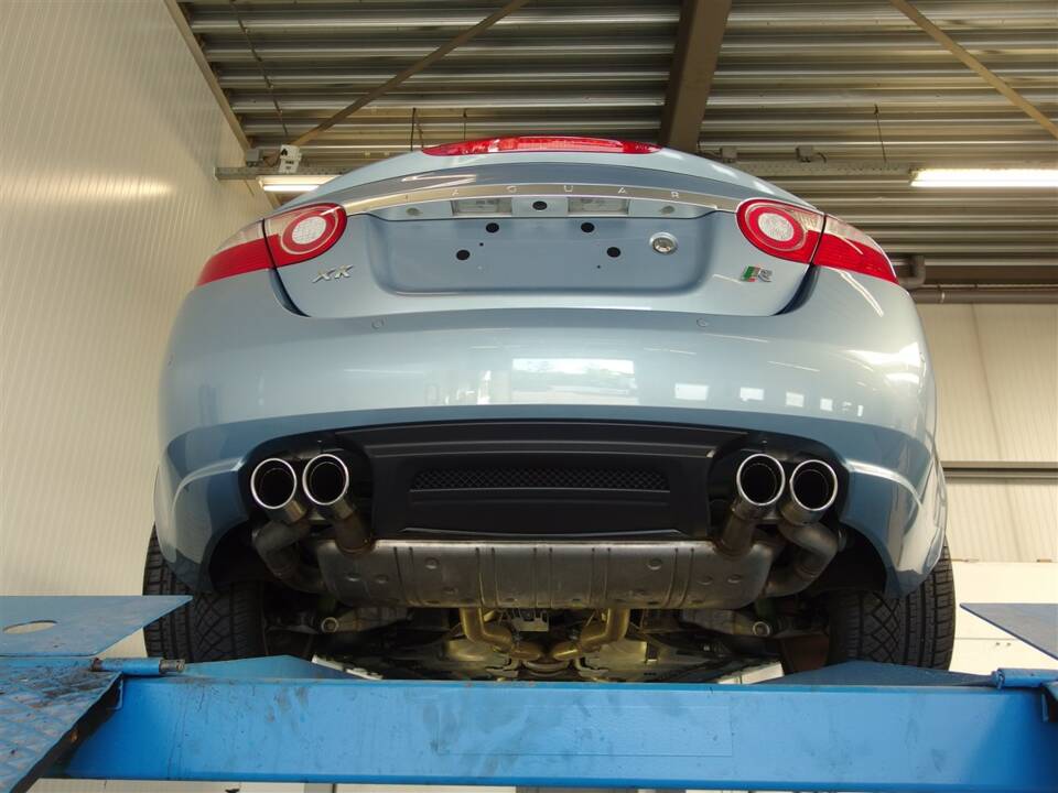 Bild 93/100 von Jaguar XKR (2008)