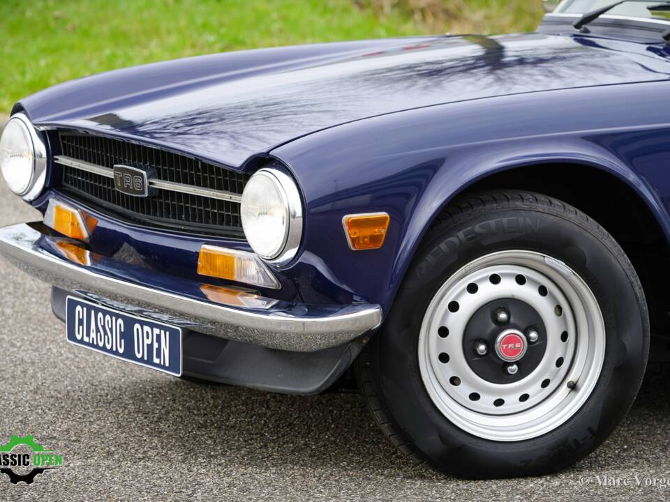 Image 12/42 of Triumph TR 6 PI (1972)