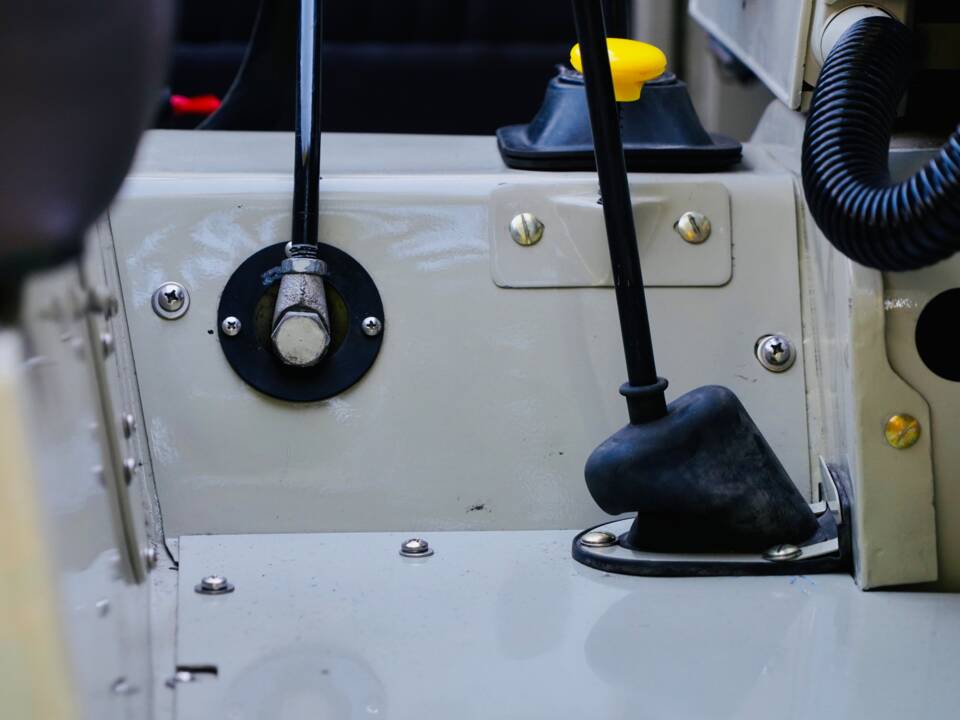 Bild 97/100 von Land Rover 88 (1968)