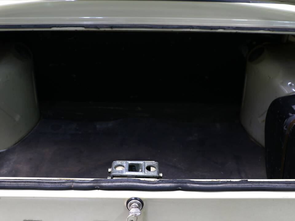 Bild 32/35 von Ford 17m 1700S (1969)