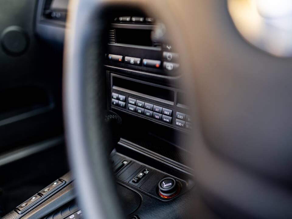 Image 28/49 of BMW 328i (1998)