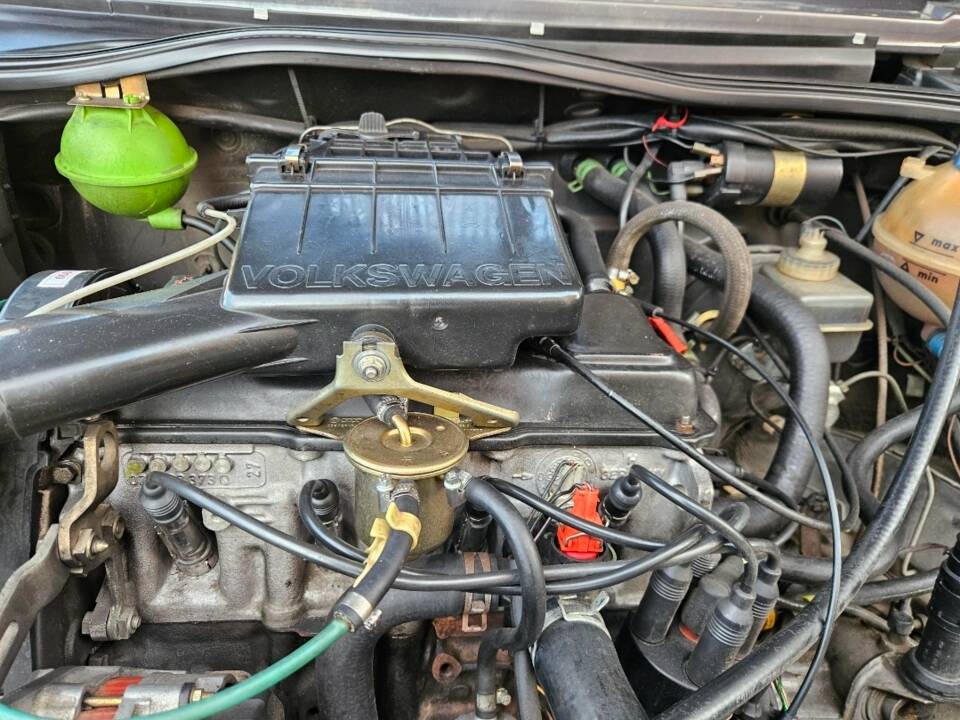 Bild 54/91 von Volkswagen Golf II 1.6 (1990)