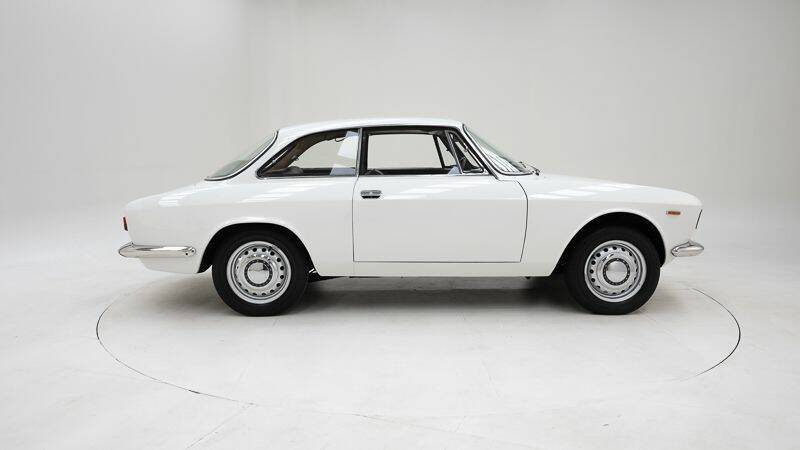 Imagen 9/15 de Alfa Romeo Giulia 1600 Sprint GT Veloce (1966)