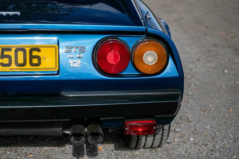 Image 28/41 de Ferrari 308 GTSi Quattrovalvole (1985)
