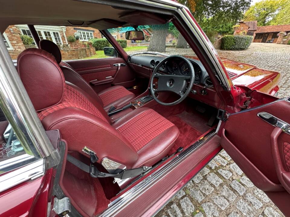 Immagine 15/29 di Mercedes-Benz 280 SL (1985)