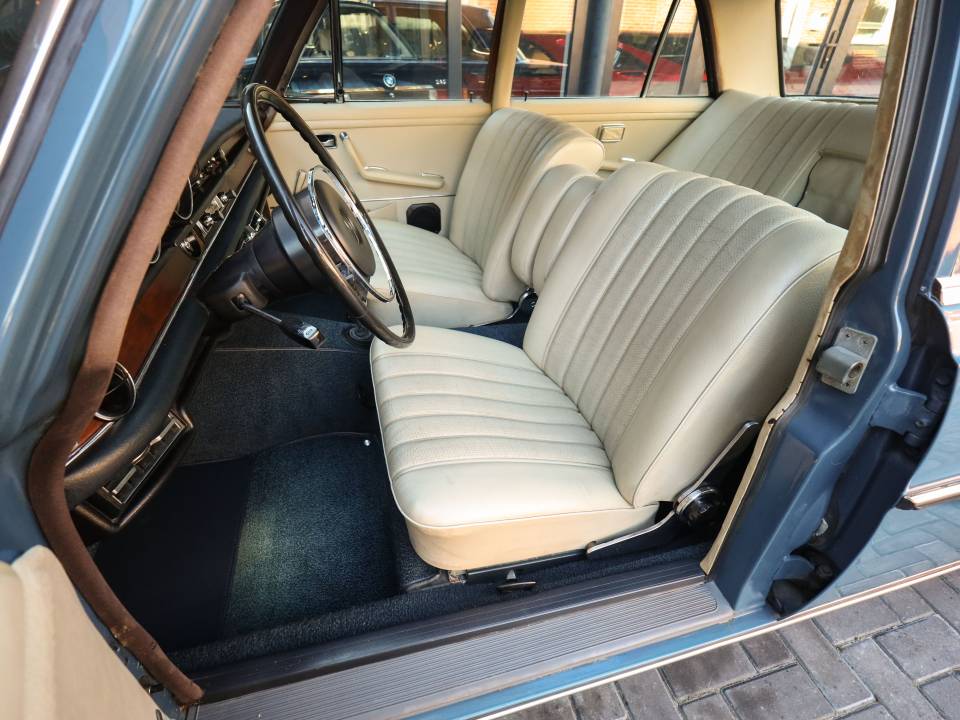 Afbeelding 11/76 van Mercedes-Benz 280 SE (1968)