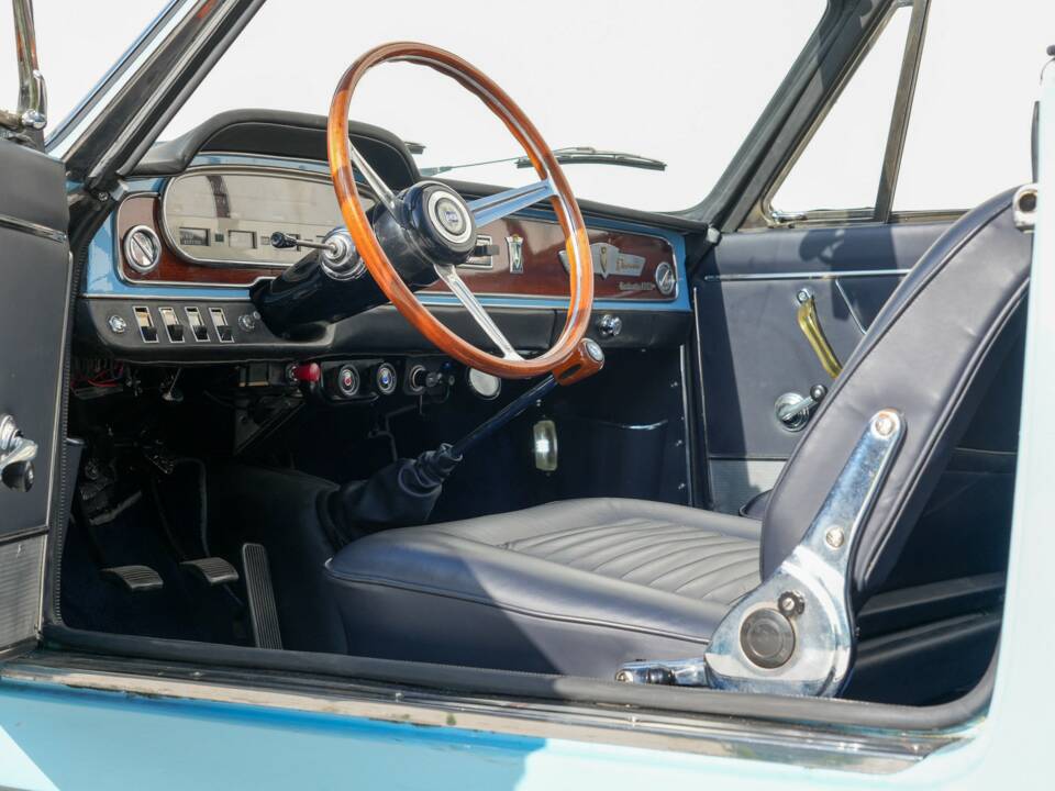 Image 38/50 of Lancia Flavia 1.8 (Vignale) (1963)